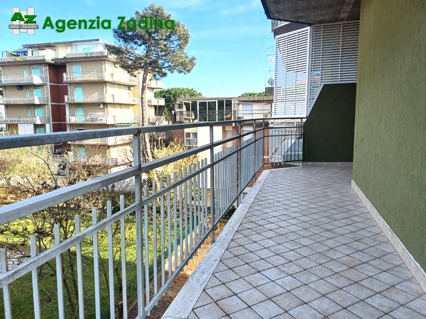 30 5-terrazzo-v2d 30 5-terrazzo-v2d