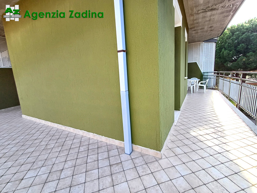 30 4-terrazzo-v2c 30 4-terrazzo-v2c